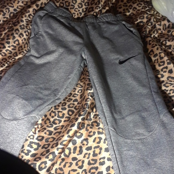 Nike pants - Picture 1 of 2